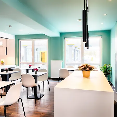 Hotel Muenchen-putzbrunn 3*