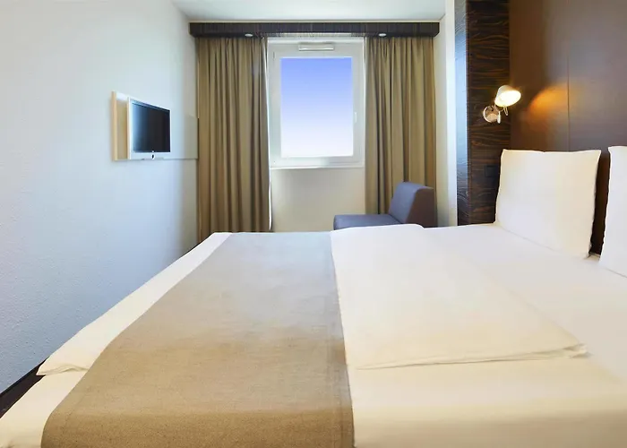 Muenchen-putzbrunn 3*