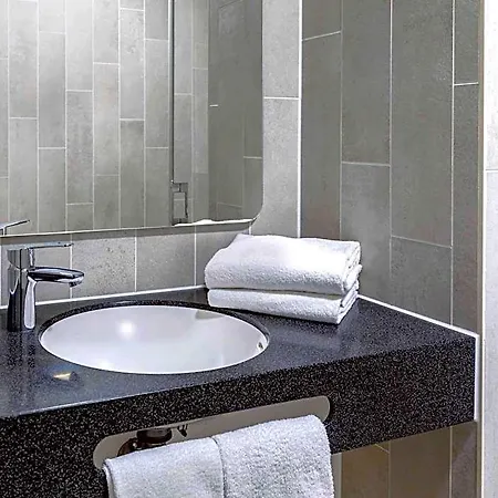 Hotel Muenchen-putzbrunn 3*