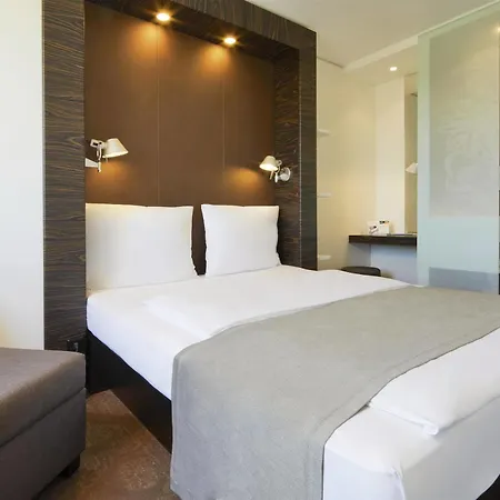 Muenchen-putzbrunn 3*